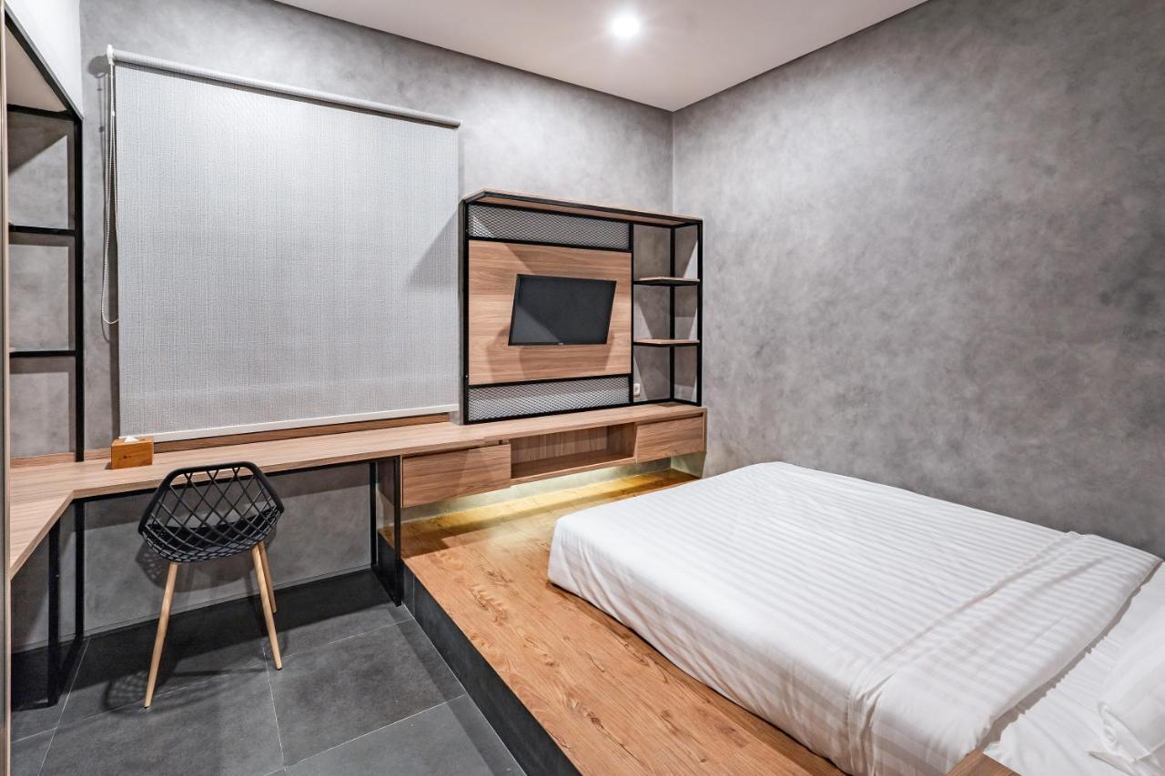 Готель Loa Living Solo Baru Grogol Номер фото